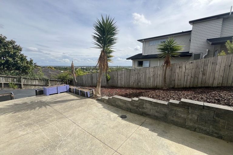 Photo of property in 65 Kirikiri Drive, Papakura, 2110