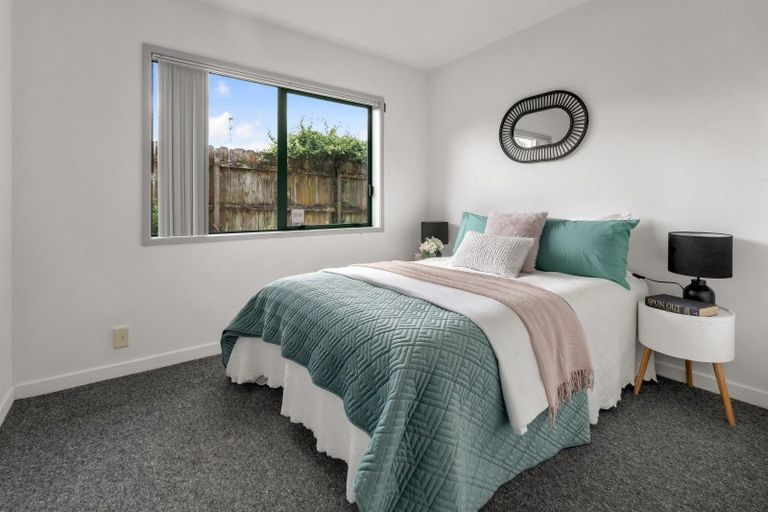 Photo of property in 2/14 Travers Place, Northpark, Auckland, 2013