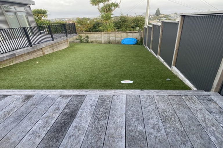 Photo of property in 12 Dallinghoe Crescent, Milford, Auckland, 0620