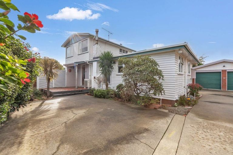 Photo of property in 13 Waimarie Avenue, Paraparaumu, 5032