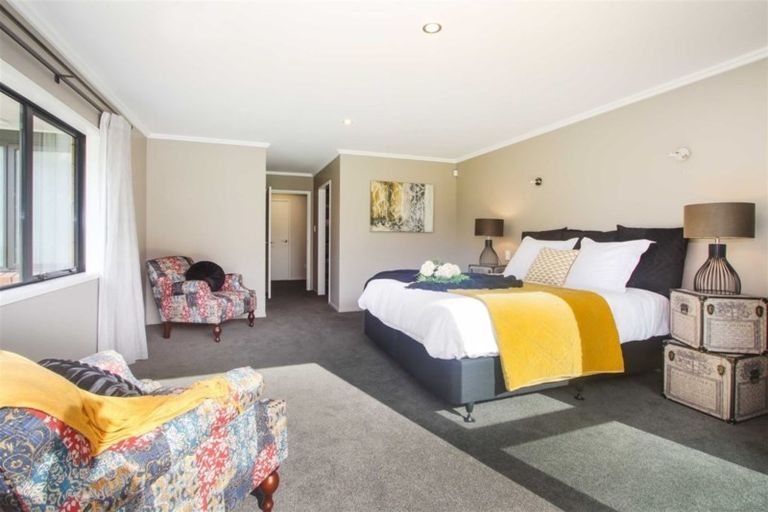 Photo of property in 202l Ingram Road, Bombay, Drury, 2579