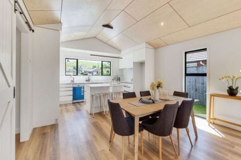 Photo of property in 11 Hamon Place, Pukehangi, Rotorua, 3015