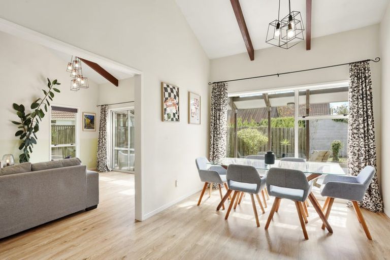 Photo of property in 2/38a Greers Road, Burnside, Christchurch, 8041