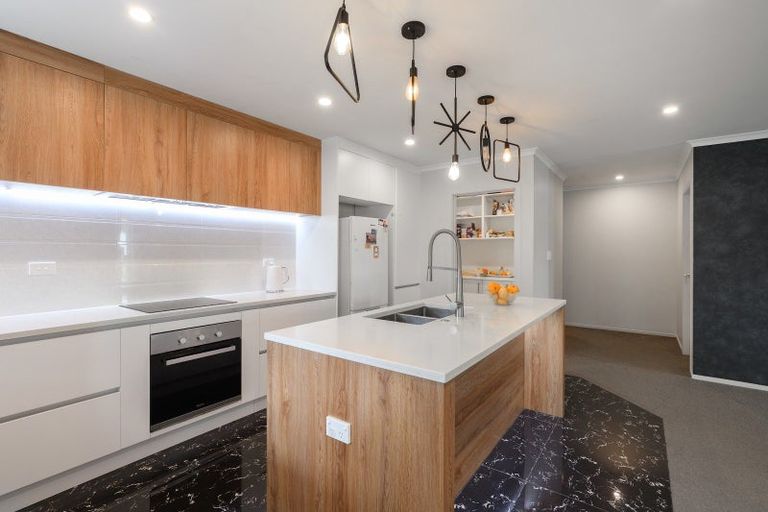 Photo of property in 45 Awataha Crescent, Pyes Pa, Tauranga, 3110