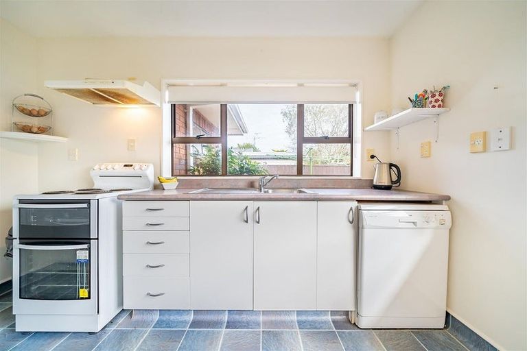 Photo of property in 5 California Drive, Totara Park, Upper Hutt, 5018