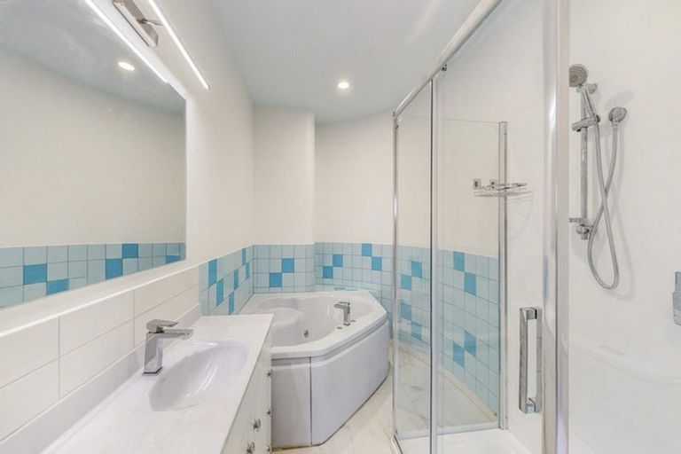 Photo of property in 65 Nevay Road, Miramar, Wellington, 6022