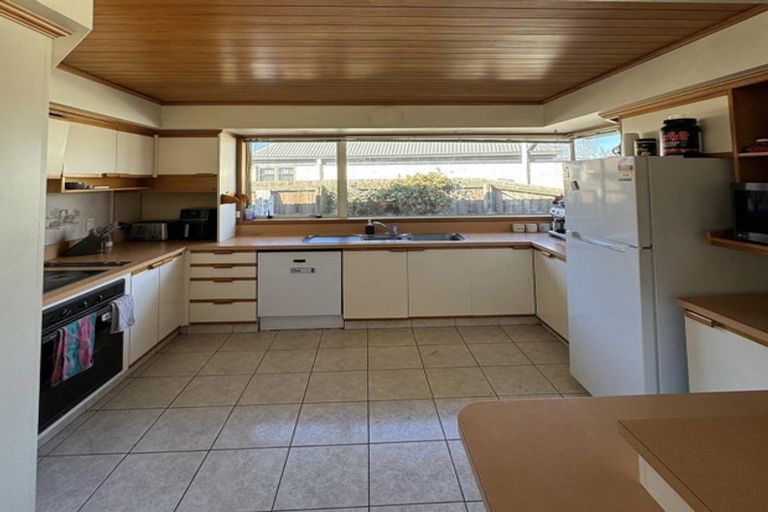 Photo of property in 6 O'connor Place, Burnside, Christchurch, 8053