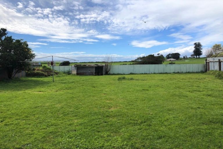 Photo of property in 14 King Street, Waitara, 4320
