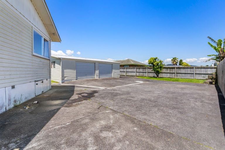 Photo of property in 22 President Avenue, Papakura, 2110