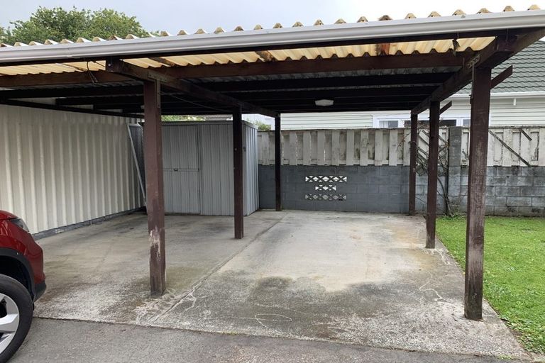 Photo of property in 204 Waiwhetu Road, Waterloo, Lower Hutt, 5011