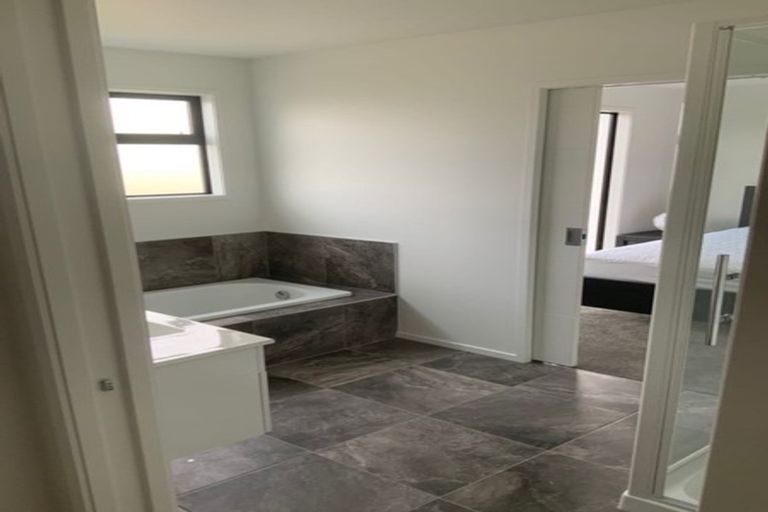 Photo of property in 17 Bastille Court, Rangatira Park, Taupo, 3330