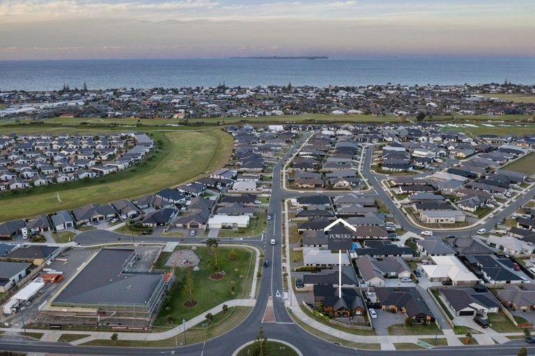 Photo of property in 2 Harding Drive, Papamoa Beach, Papamoa, 3118