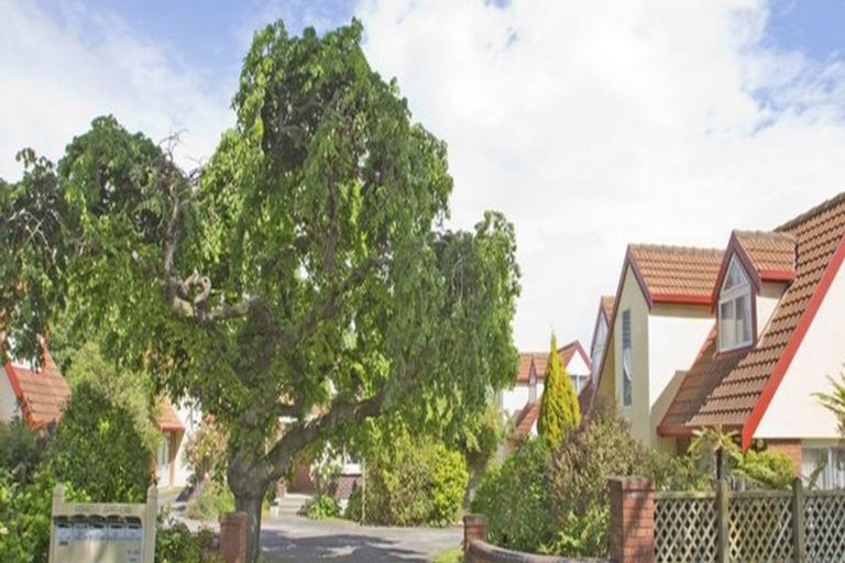 Photo of property in 2/466 Church Street, Palmerston North, 4410