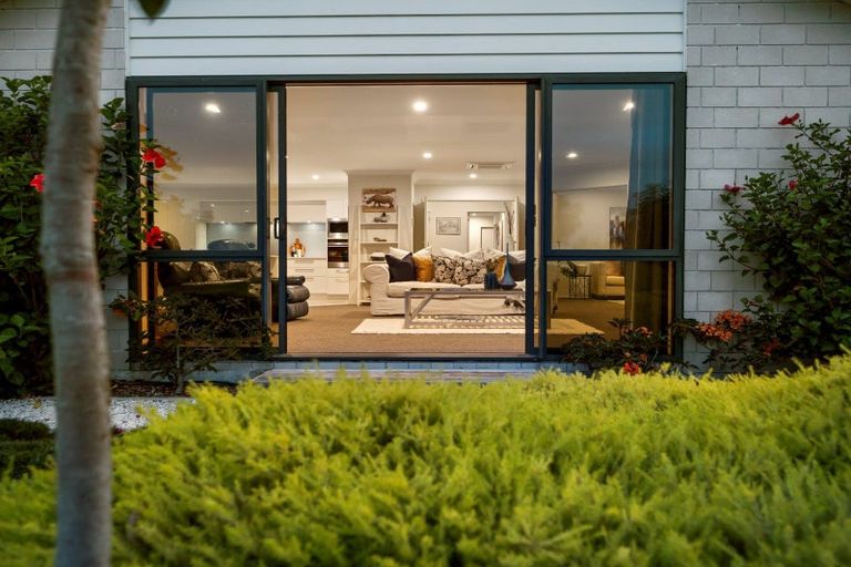 Photo of property in 61 Montia Close, Papamoa Beach, Papamoa, 3118