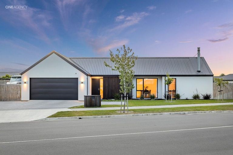 Photo of property in 46 Mcquillan Avenue, Woodend, 7610