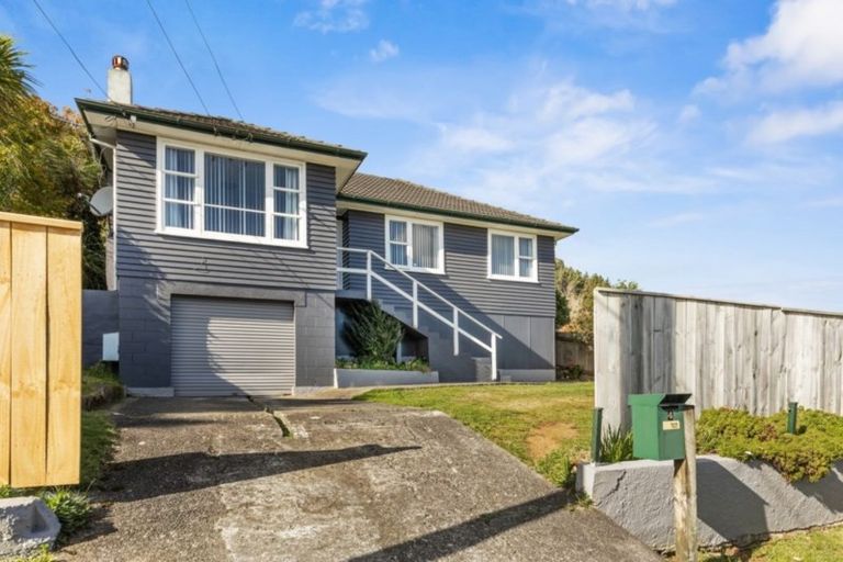 Photo of property in 4 Pollard Street, Wainuiomata, Lower Hutt, 5014