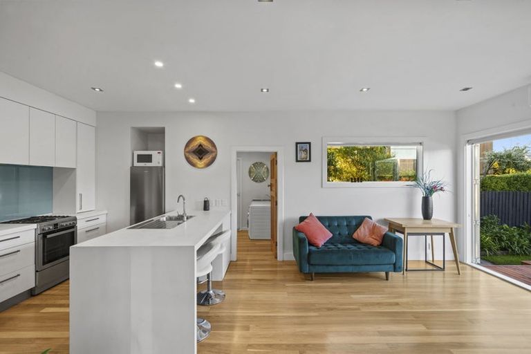 Photo of property in 65 Main Road, Redcliffs, Christchurch, 8081