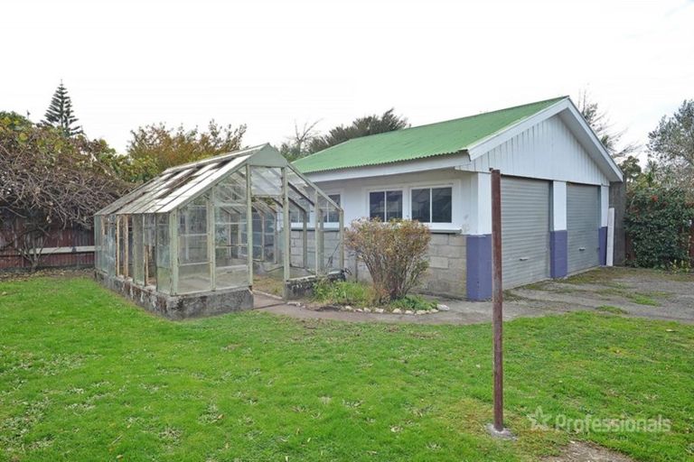 Photo of property in 37 Bell Street, Featherston, 5710