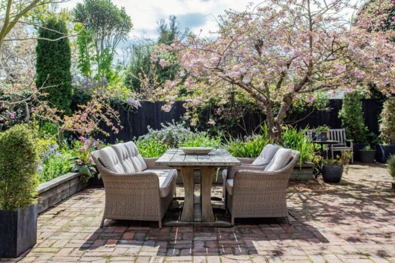 Photo of property in 15 Hewitts Road, Merivale, Christchurch, 8014