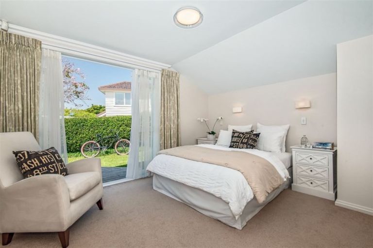Photo of property in 1/8 Lansdowne Street, Bayswater, Auckland, 0622