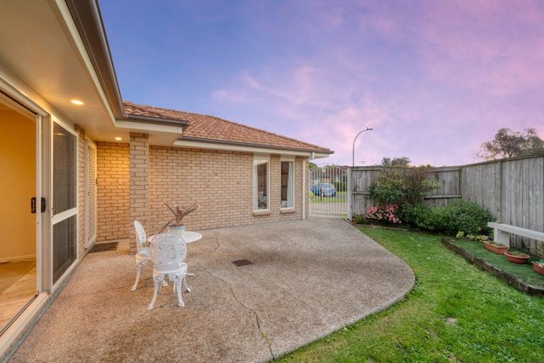 Photo of property in 10 Kilbaha Close, East Tamaki, Auckland, 2013