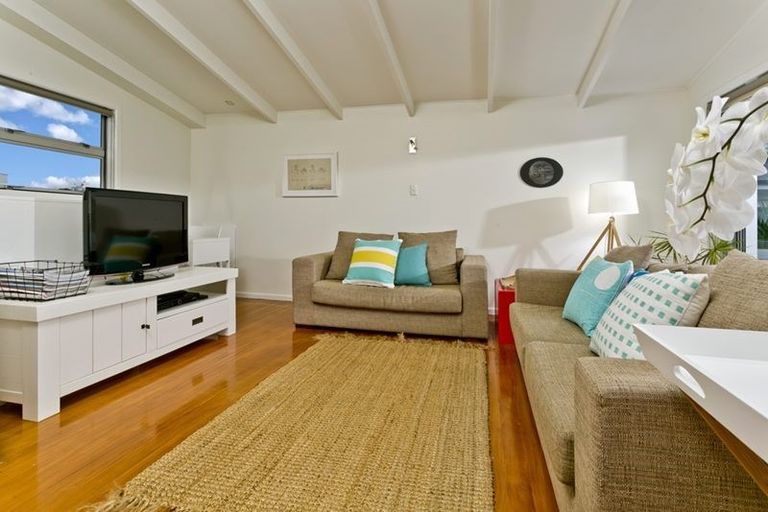 Photo of property in 3/2a Earnoch Avenue, Takapuna, Auckland, 0622