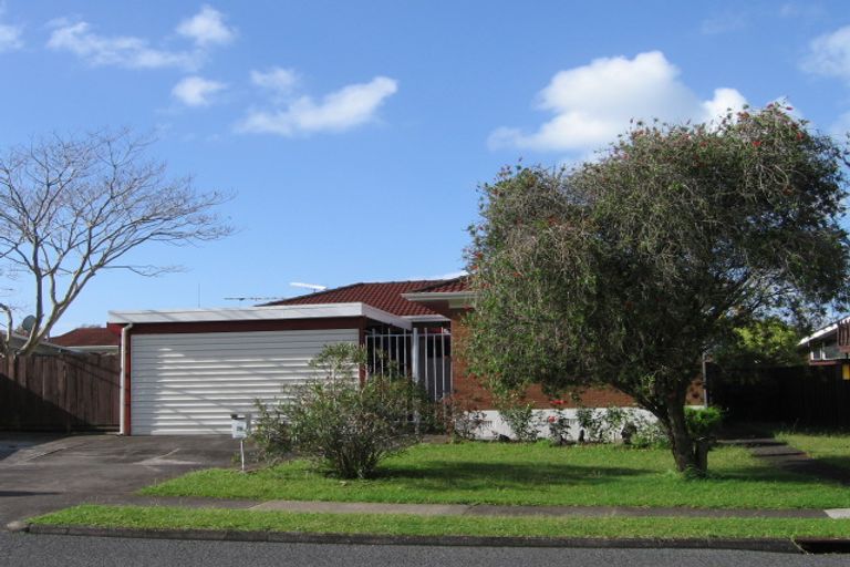 Photo of property in 28 Whiteacres Drive, Sunnyhills, Auckland, 2010