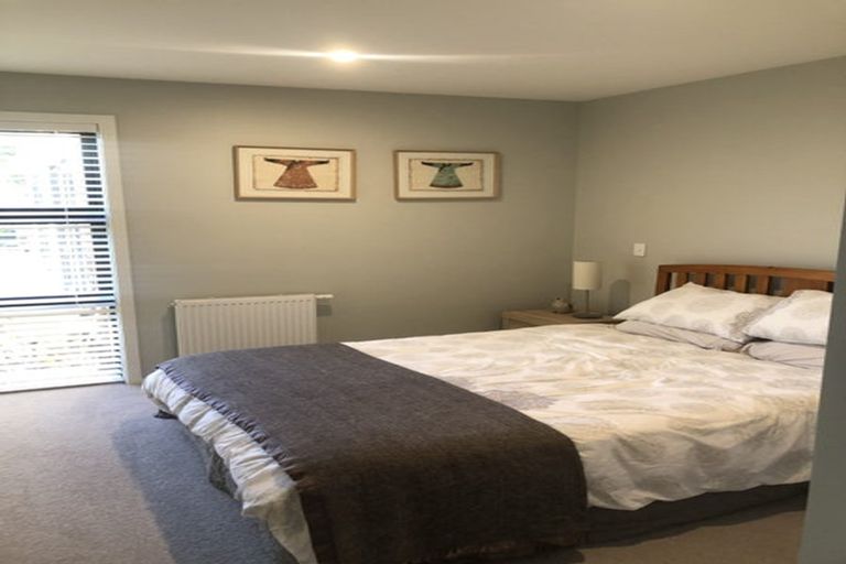 Photo of property in 2 Kerrera Lane, Jacks Point, Queenstown, 9371