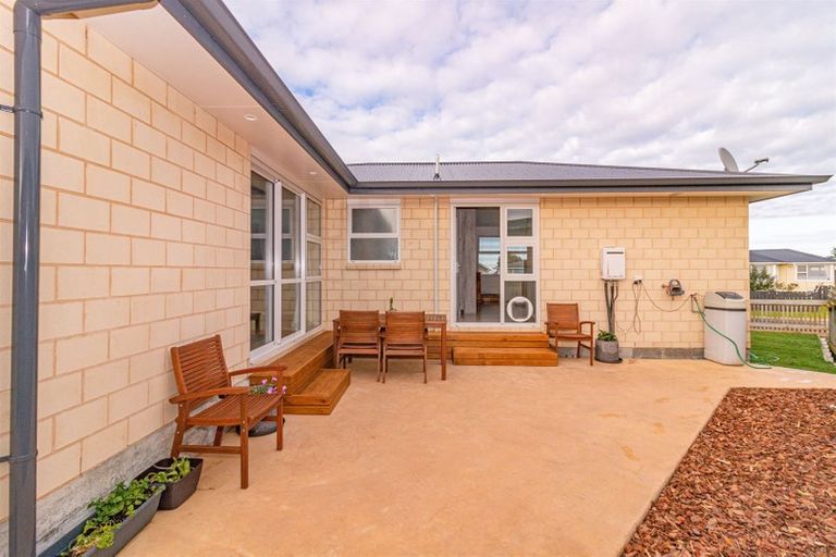 Photo of property in 98 Matai Street, Castlecliff, Whanganui, 4501
