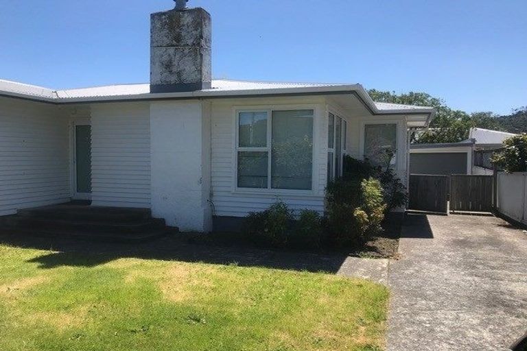 Photo of property in 989 High Street, Avalon, Lower Hutt, 5011