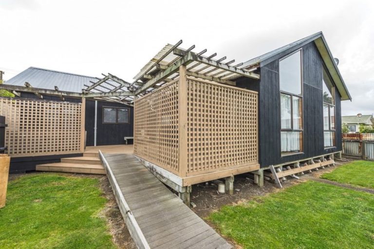 Photo of property in 51 Polson Street, Castlecliff, Whanganui, 4501