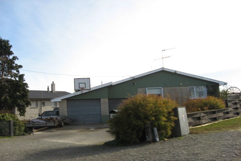 Photo of property in 76 Grange Street, Winton, 9720