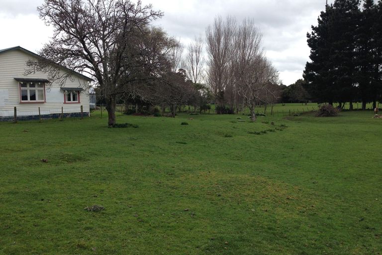 Photo of property in 435 Fitzherbert East Road, Aokautere, Palmerston North, 4471