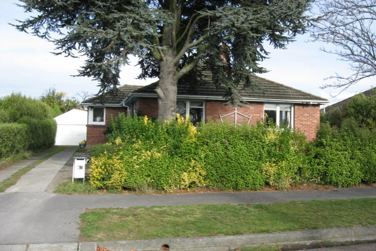 Photo of property in 67 Hoani Street, Northcote, Christchurch, 8052