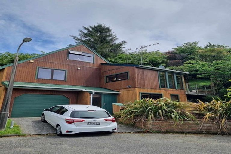 Photo of property in 10 Swadel Way, Karori, Wellington, 6012