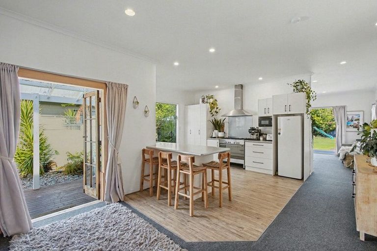 Photo of property in 52 Brougham Street, Westport, 7825