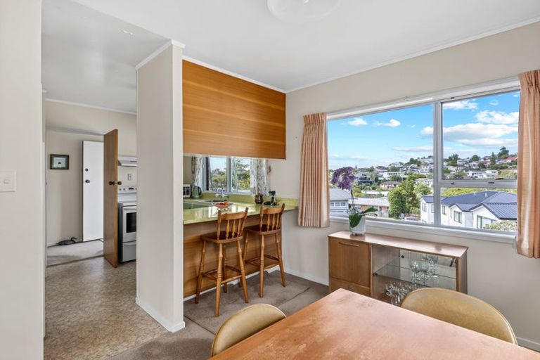 Photo of property in 1/15 Battle Place, Glenfield, Auckland, 0629