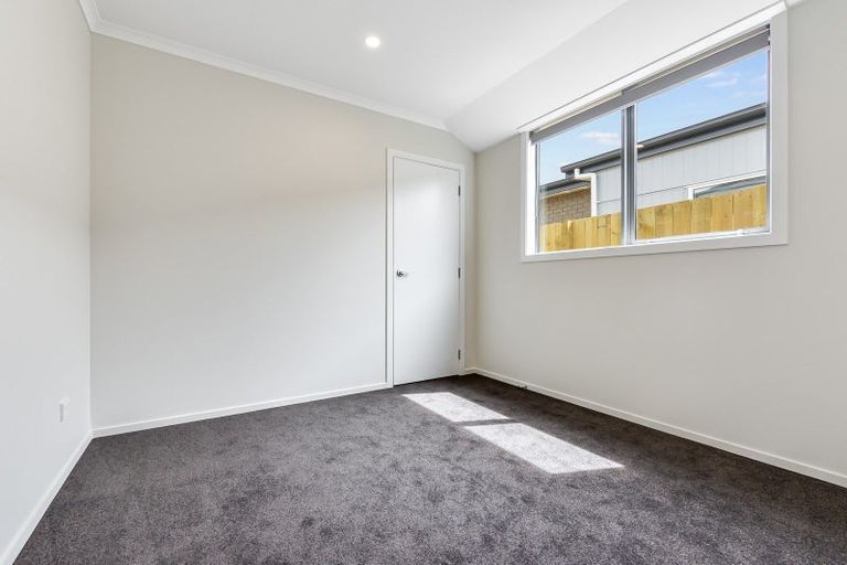 Photo of property in 75 Waruhia Crescent, Rototuna North, 3281
