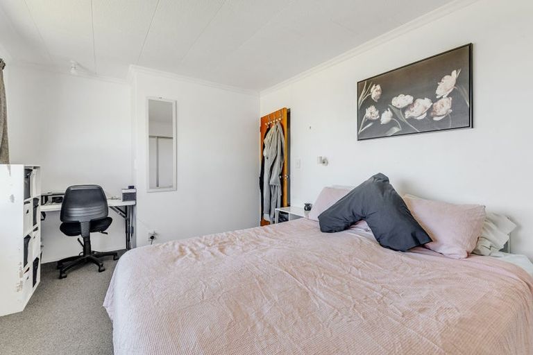 Photo of property in 10 Tawari Street, Inglewood, 4330