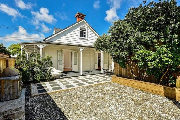 Photo of property in 1 Ethel Street, Sandringham, Auckland, 1025