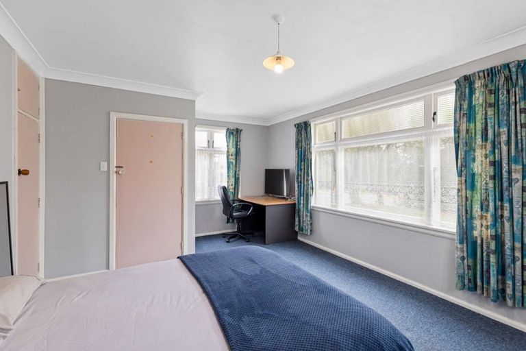 Photo of property in 11 Wharenui Terrace, Roslyn, Palmerston North, 4414