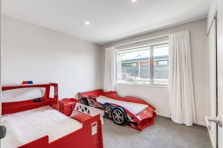 Photo of property in 53 Mcmahon Drive, Aidanfield, Christchurch, 8025
