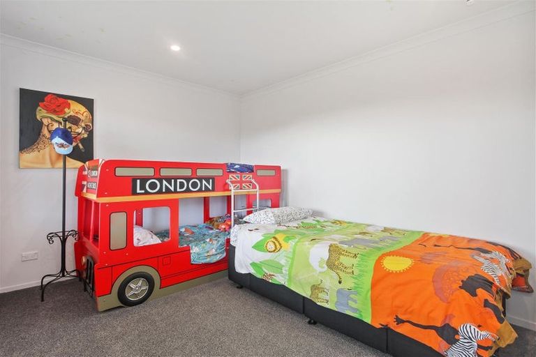 Photo of property in 172 Torkar Road, Clarks Beach, 2122