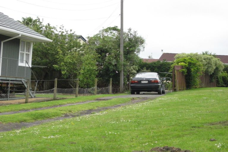 Photo of property in 12 Pikitea Road, Mangere Bridge, Auckland, 2022