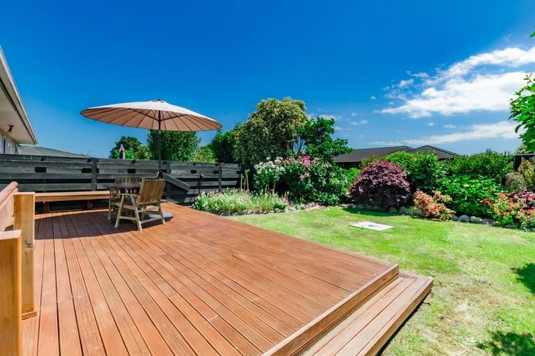 Photo of property in 11b Graham Grove, Waikanae, 5036