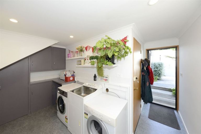 Photo of property in 5 Rhodesvale Terrace, Cashmere, Christchurch, 8022