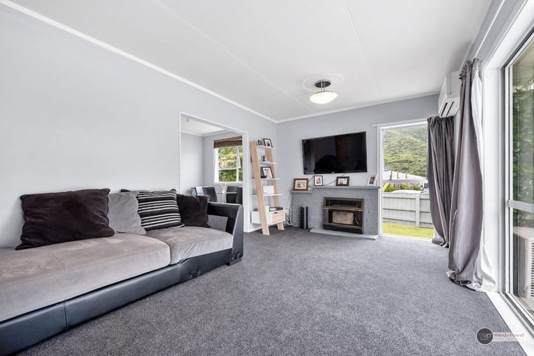 Photo of property in 14 California Drive, Totara Park, Upper Hutt, 5018