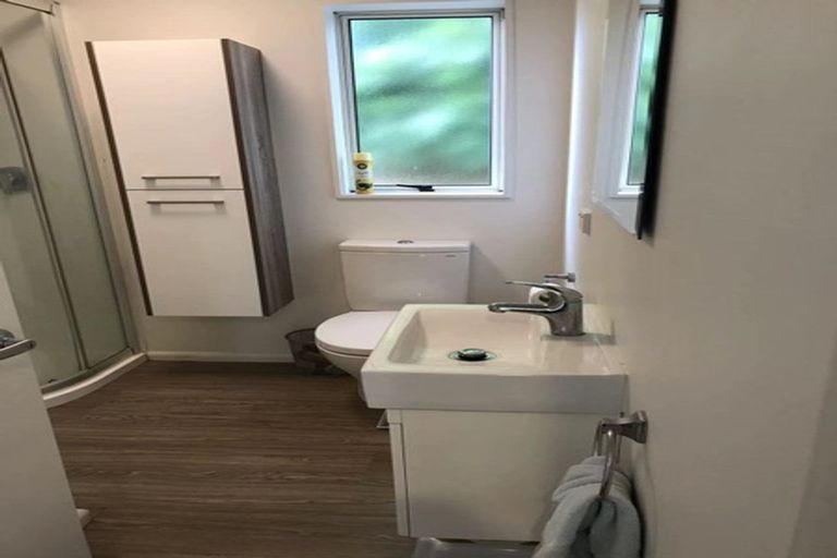 Photo of property in 6 Nortons Road, Avonhead, Christchurch, 8042