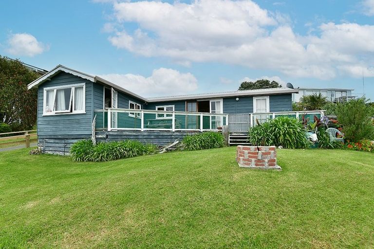 Photo of property in 24 Kahurangi Place, Snells Beach, 0920