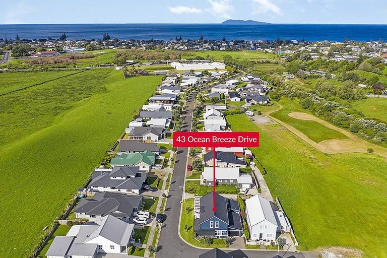 Photo of property in 43 Ocean Breeze Drive, Waihi Beach, 3611